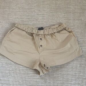 Zara Women's Cargo Shorts in Tan